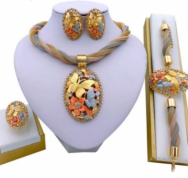 Necklace Set That Come With Earrings,Wing, And Bracelet