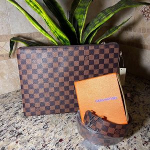 Louis Vuitton Set Color Brown